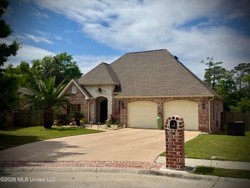 717 Clover Pl, Biloxi, MS, 39532-4113 | Card Image