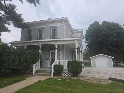 729 Locust St, Carthage, IL, 62321-1462 | Card Image