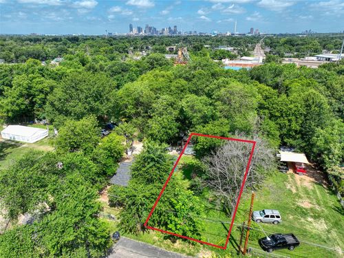 3907 Agnes St, Dallas, TX, 75210-3038 | Card Image