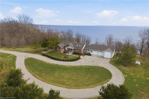 648 Front Rd, Saint Williams, ON, N0E1P0 | Card Image