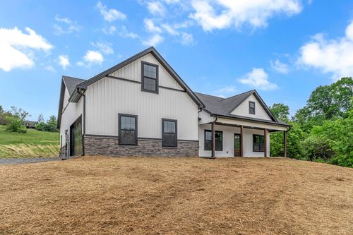 194 Brush Creek Cir, Brush Creek, TN, 38547-5015 | Card Image