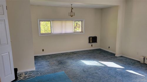 2 Stephens Ln, Valhalla, NY, 10595-1602 | Card Image