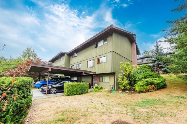2984 Mira Place, Townhouse with 3 bedrooms, 1 bathrooms and 1 parking in Burnaby BC | Image 3