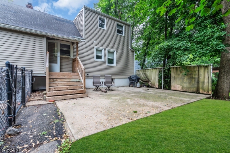 Residential Lease in Berkeley Heights Twp. 2