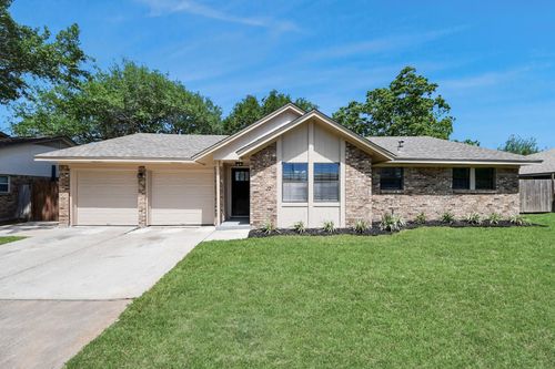 3206 Woodstone Dr, Baytown, TX, 77521-2031 | Card Image