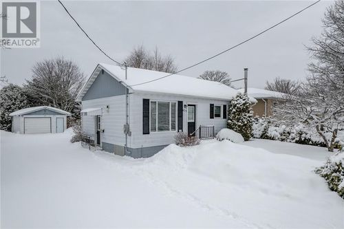 675 Brophy St, Massey, ON, P0P1P0 | Card Image