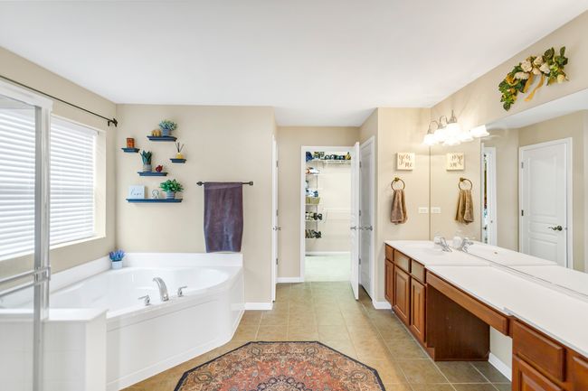 13 Benton Ct, House other with 4 bedrooms, 4 bathrooms and 3 parking in Algonquin IL | Image 31