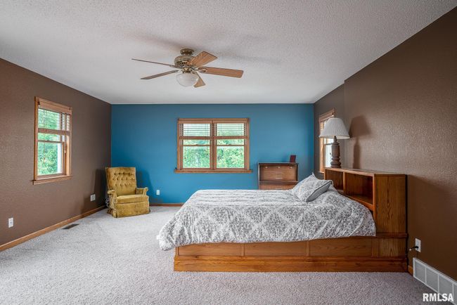 4460 160 Th St, House other with 5 bedrooms, 3 bathrooms and null parking in Clinton IA | Image 14