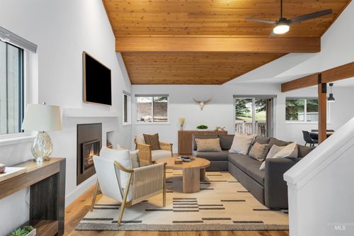 15 Buck Ln, Sun Valley, ID, 83353 | Card Image