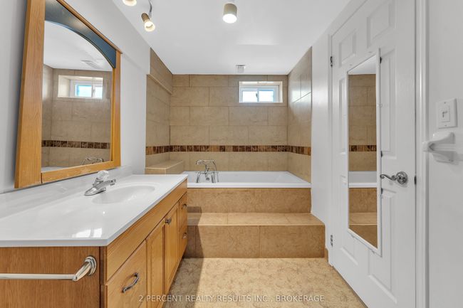 4953 Bradford Rd, House other with 2 bedrooms, 2 bathrooms and 10 parking in Harrowsmith ON | Image 31