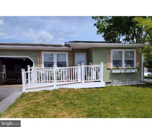 1 Churchill Rd, WHITING, NJ, 08759-2308 | Card Image