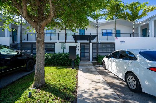 apt-7-2412 Ne 26th St, Fort Lauderdale, FL, 33305-1623 | Card Image