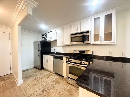 unit-16r-700 E 8th St, Kansas City, MO, 64106-1661 | Card Image