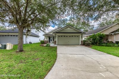 725 Skipping Stone Way, House other with 3 bedrooms, 2 bathrooms and null parking in Orange Park FL | Image 2