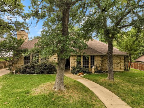 821 Red Oak Dr, Mansfield, TX, 76063-2836 | Card Image