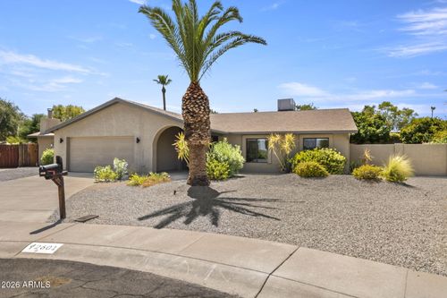 2601 E Sahuaro Dr, Phoenix, AZ, 85028-2539 | Card Image