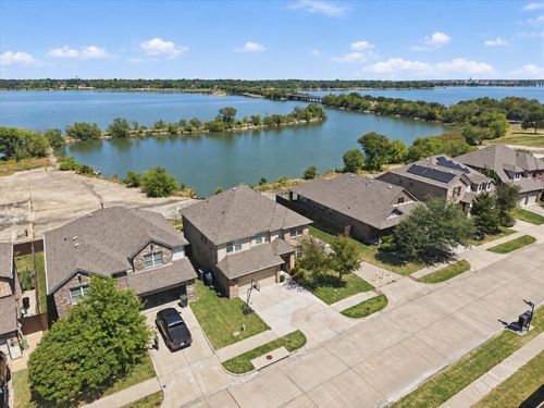 2025 Lake Front Trl, Garland, TX, 75043-7533 | Card Image