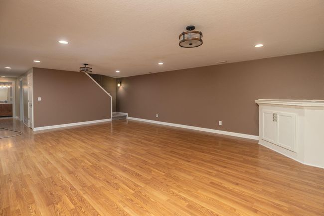25-web-or-mls-25-Family Room.jpg | Image 25