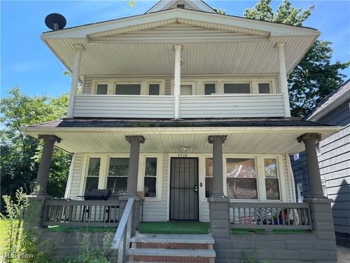 9710 Lamontier Ave, Cleveland, OH, 44104-4740 | Card Image