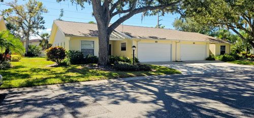 3051-4297 Oakhurst Cir E, SARASOTA, FL, 34233-1422 | Card Image