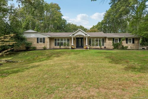 26 Hastings Dr, Northport, NY, 11768-2509 | Card Image