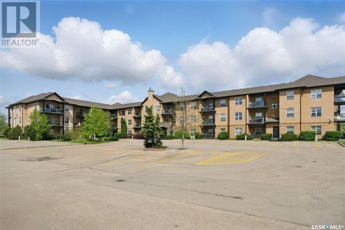 304-326 Herold Rd, Saskatoon, SK, S7V0A2 | Card Image