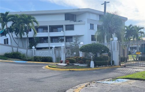 245-1306 Ave Monte Carlo, Rio Piedras, PR, 00924-5737 | Card Image