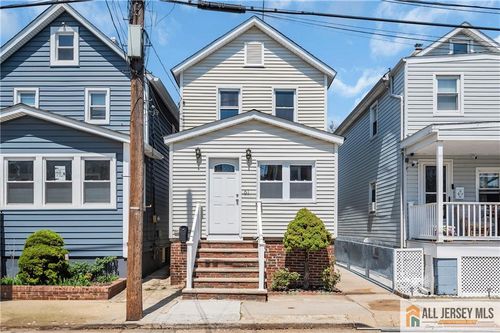 51 Levinson Ave, South River, NJ, 08882-1724 | Card Image