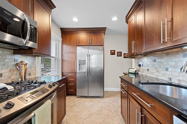 49-44 167 Th St, House other with 4 bedrooms, 3 bathrooms and null parking in Fresh Meadows NY | Image 17