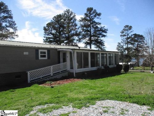 32 Hall St, Cross Hill, SC, 29332-5424 | Card Image