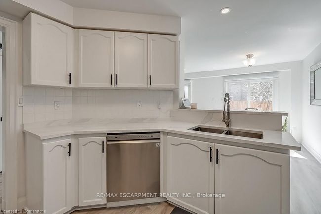 35 - 2022 Atkinson Dr, Condo with 3 bedrooms, 3 bathrooms and 1 parking in Burlington ON | Image 19