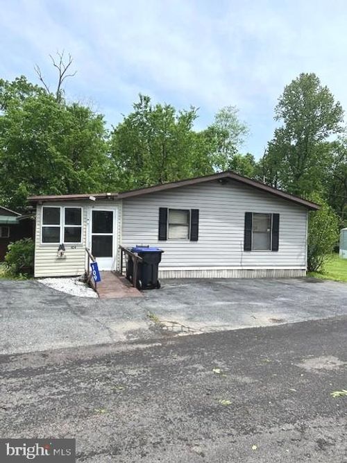 trlr-109-300 Ridge Rd, ETTERS, PA, 17319-9338 | Card Image