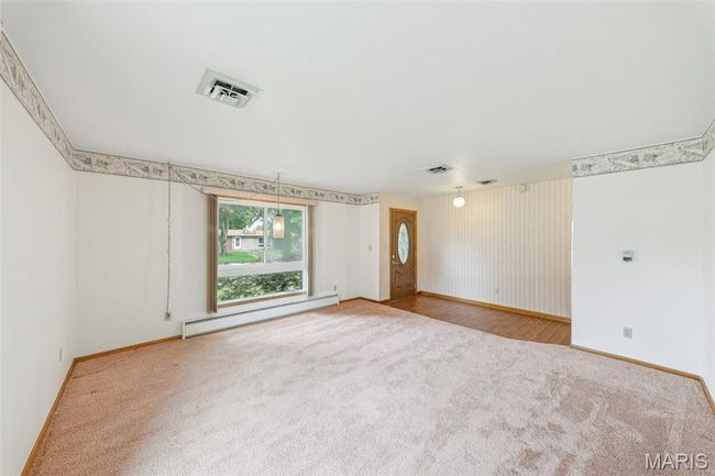 704 N Jackson St, House other with 3 bedrooms, 2 bathrooms and null parking in Litchfield IL | Image 7