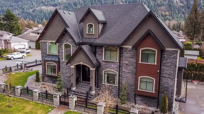 220 Balsam Avenue, House other with 4 bedrooms, 4 bathrooms and 8 parking in Harrison Hot Springs BC | Image 37