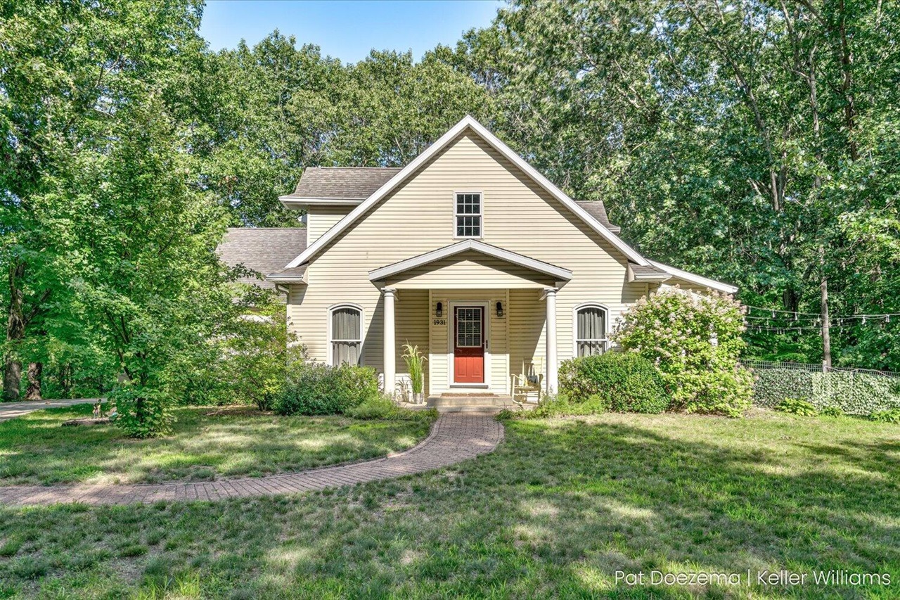 Damal Dr, Allegan, MI 49010