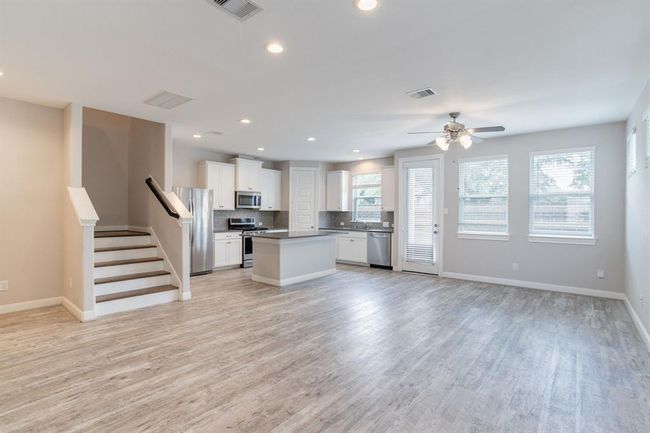 9917 Brickhouse Dr, House other with 3 bedrooms, 3 bathrooms and 2 parking in Houston TX | Image 8