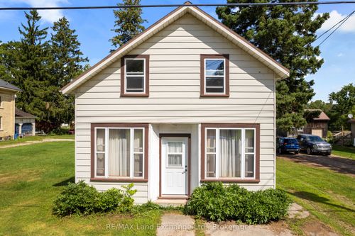 16 Concession Rd 6, Chepstow, ON, N0G1K0 | Card Image