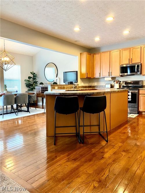 5001 Hidden Hollow Ct, Peninsula, OH, 44264-9580 | Card Image