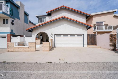 5451 Reef Way, Oxnard, CA, 93035-1066 | Card Image