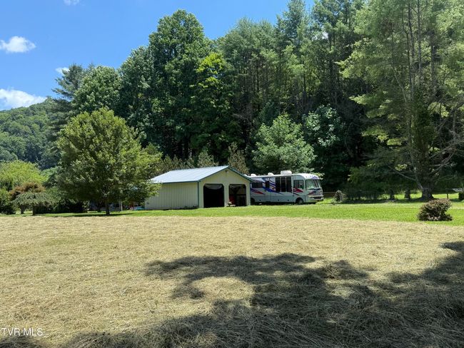 123 Mcmahan Gibbs Rd, House other with 2 bedrooms, 2 bathrooms and null parking in Roan Mountain TN | Image 80
