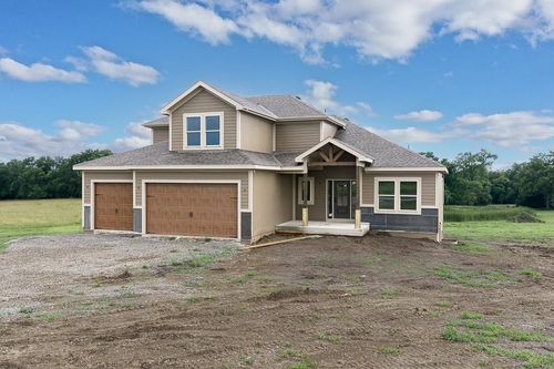 17924 235th St, Tonganoxie, KS, 66086-2202 | Card Image