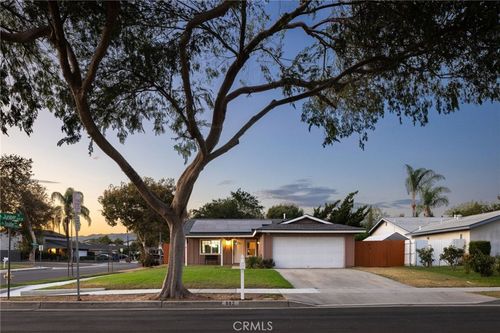 862 Juniper St, Ontario, CA, 91762-5919 | Card Image