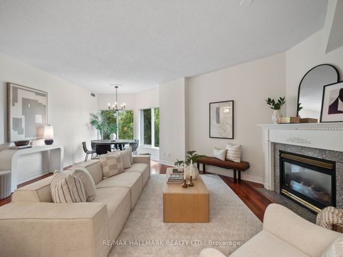 413-211 Randolph Rd, East York, ON, M4G4H1 | Card Image