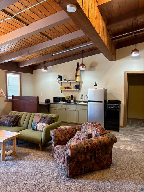 apt-113-400 Quadna Mountain Rd, Hill City, MN, 55748-9712 | Card Image