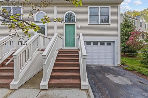 47 Finch Ct, South Burlington, VT, 05403-7572 | Card Image