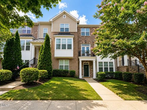 9342 Wooden Rd, Raleigh, NC, 27617-8214 | Card Image