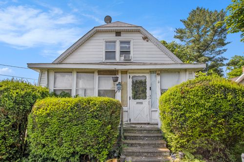 103 Webber St, Battle Creek, MI, 49015-2460 | Card Image