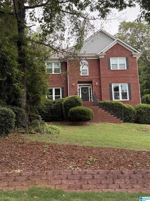 1613 Oak Park Ln, HOOVER, AL, 35080-7749 | Card Image