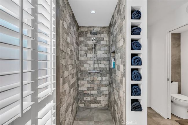 15 69 Th Pl, Home with 5 bedrooms, 5 bathrooms and 3 parking in Long Beach CA | Image 27