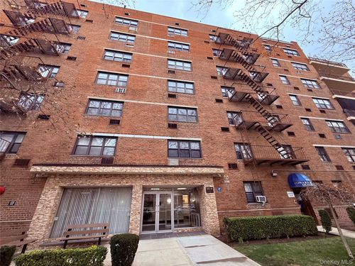 1k-153-25 88th St, Howard Beach, NY, 11414-2100 | Card Image